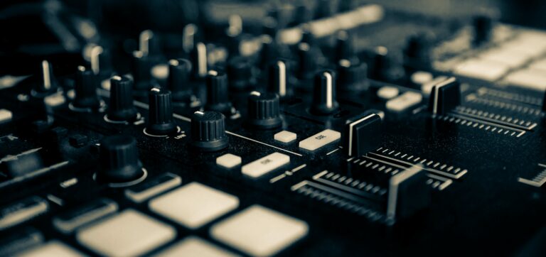 Native Instruments Traktor S5 Controller